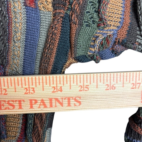 EUC Tundra Canada Men’s Coogi-style Multicolor 3D V-Neck Pullover Sweater Sz XL - Picture 5 of 13